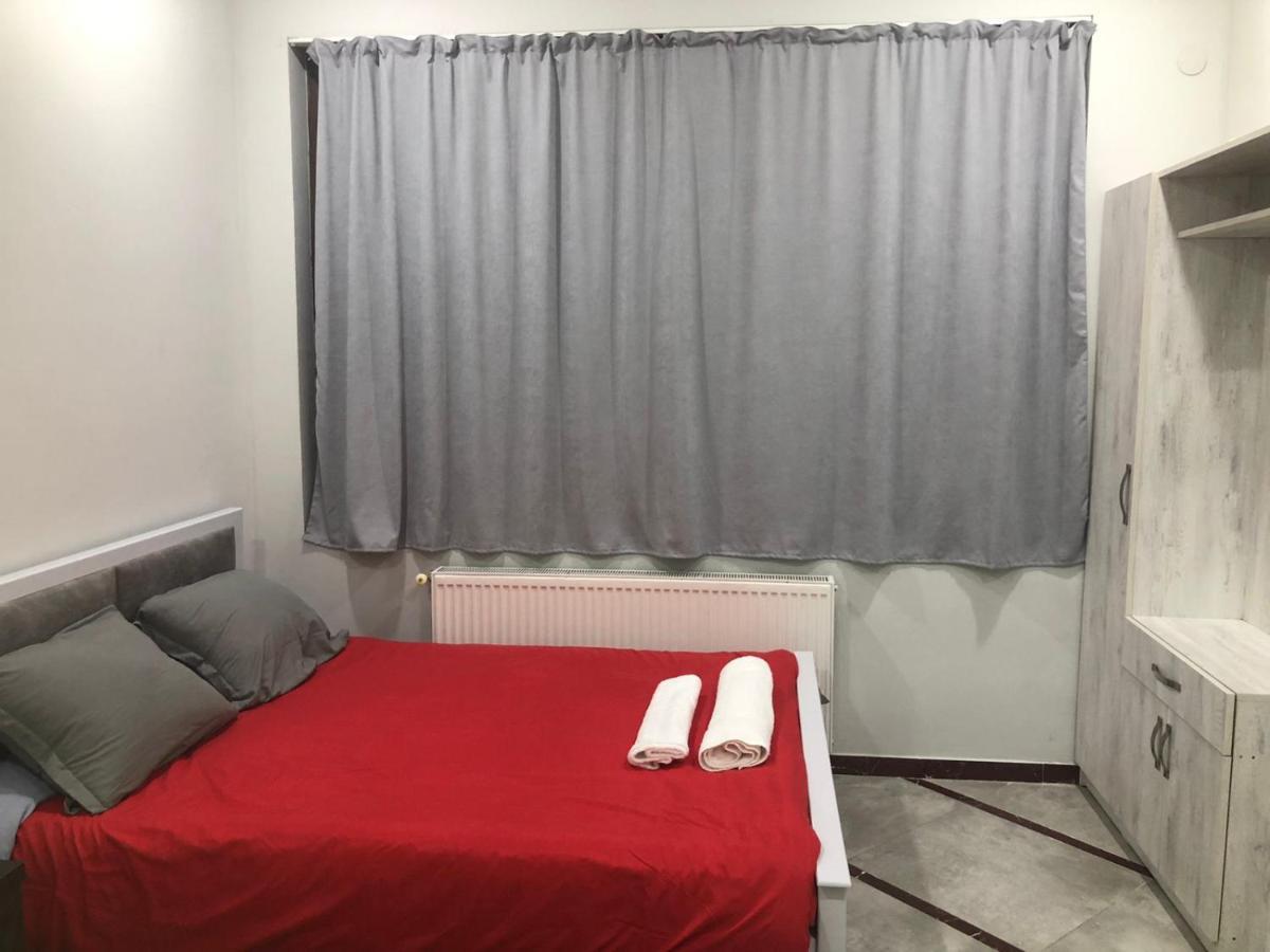 شقة بورجومي  في Alena'S Flat المظهر الخارجي الصورة
